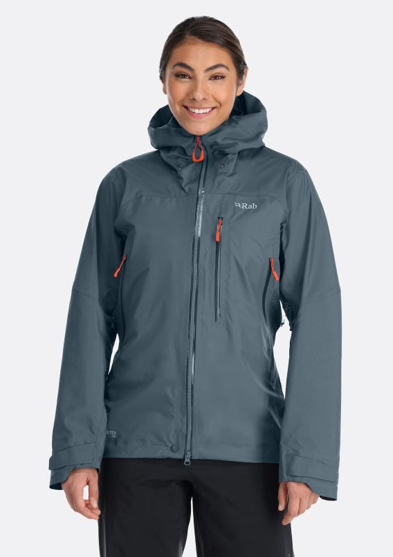 Pourquoi j&rsquo;ai choisi les vestes Rab pour mes randonn&eacute;es en montagne